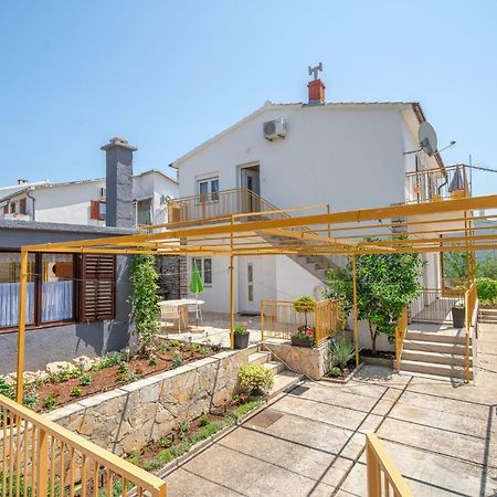 Apartments Klavdija Vodice Eksteriør bilde