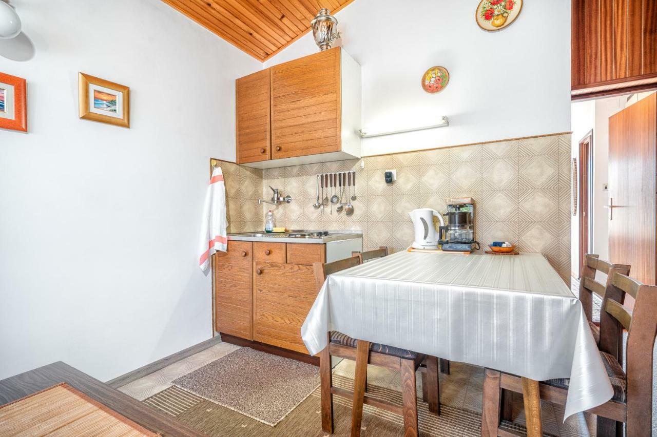 Apartments Klavdija Vodice Eksteriør bilde