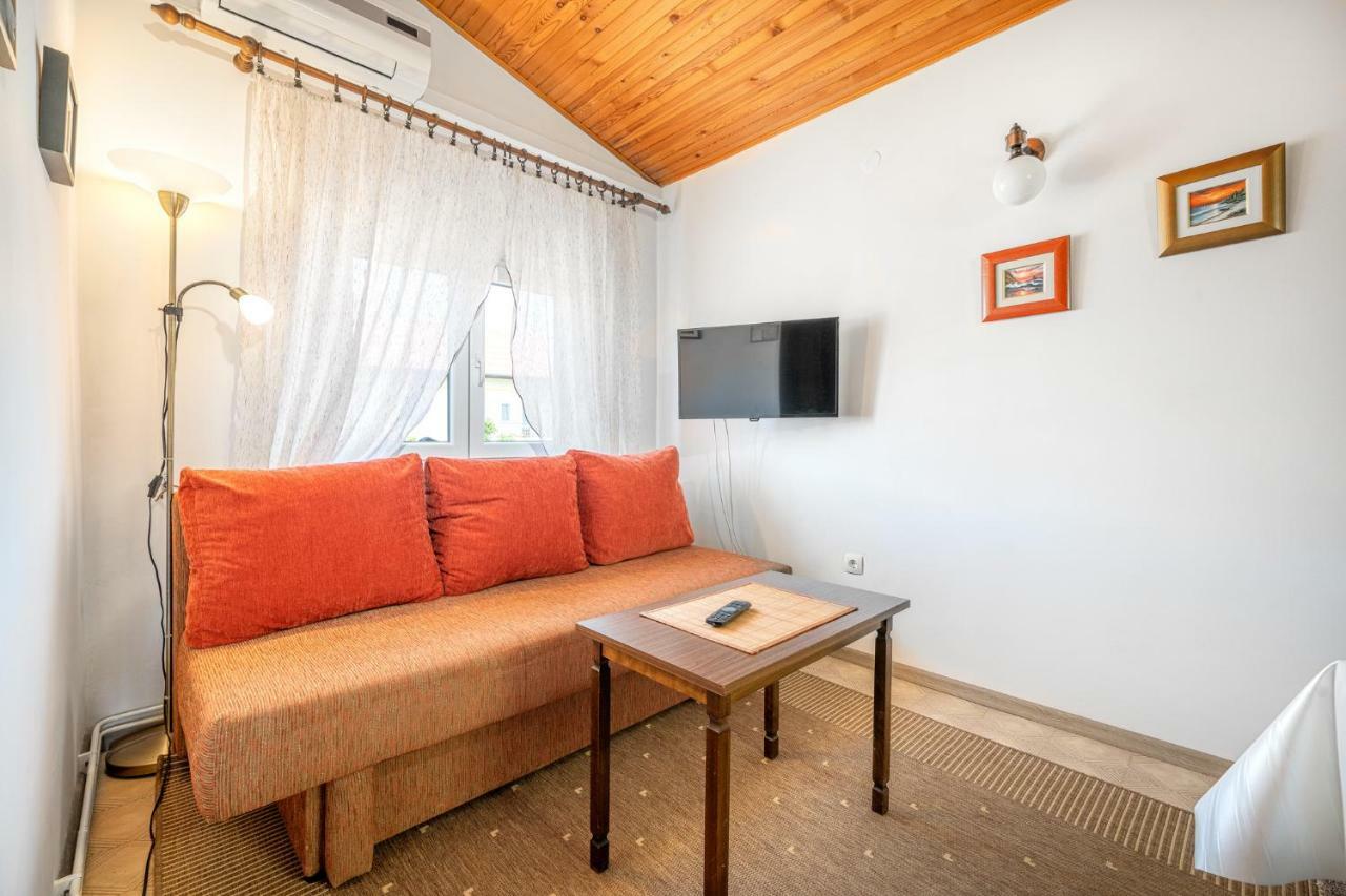 Apartments Klavdija Vodice Eksteriør bilde