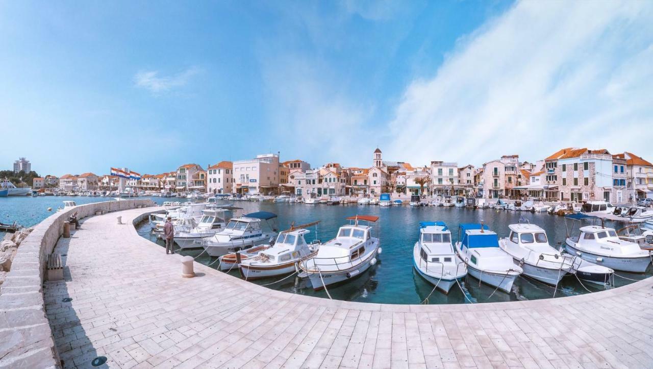 Apartments Klavdija Vodice Eksteriør bilde
