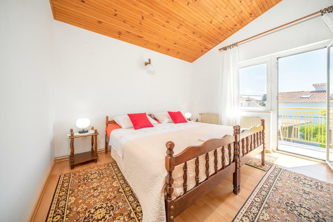 Apartments Klavdija Vodice Eksteriør bilde